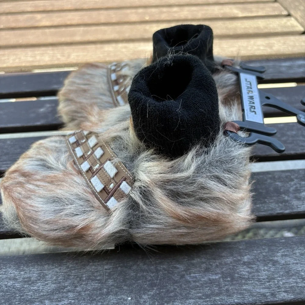 NWT Disney Star Wars Slippers Chewbacca  TODDLER / KIDS Brown Faux Fur Sz M 7-8